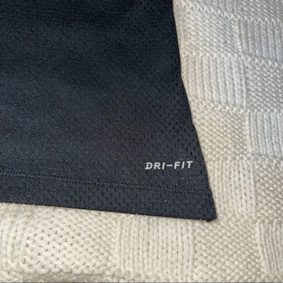 Nike Short-Sleeve Running Top T-Shirt - Picture 7 of 8